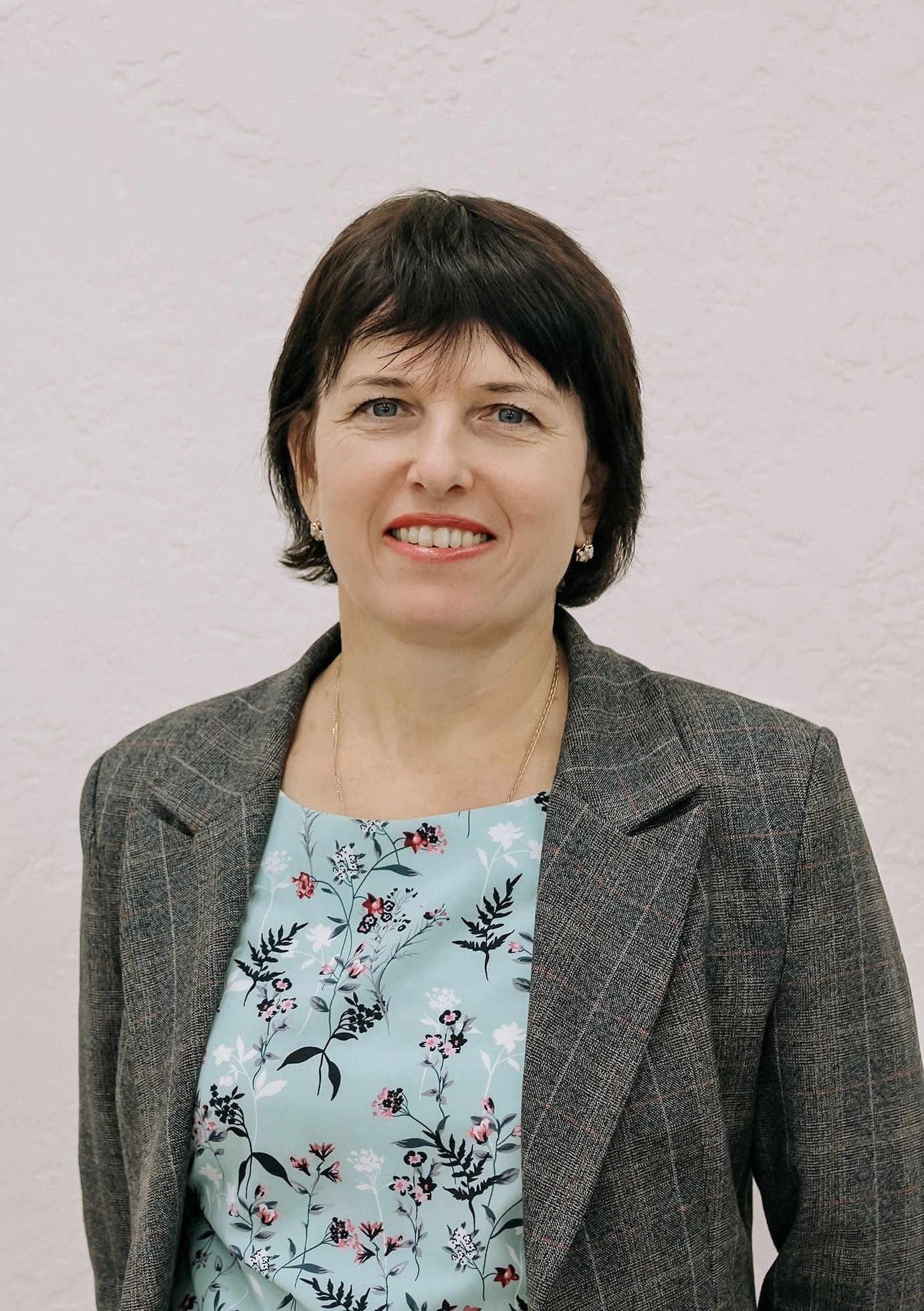 Изюмцева Ольга Ивановна, учитель.